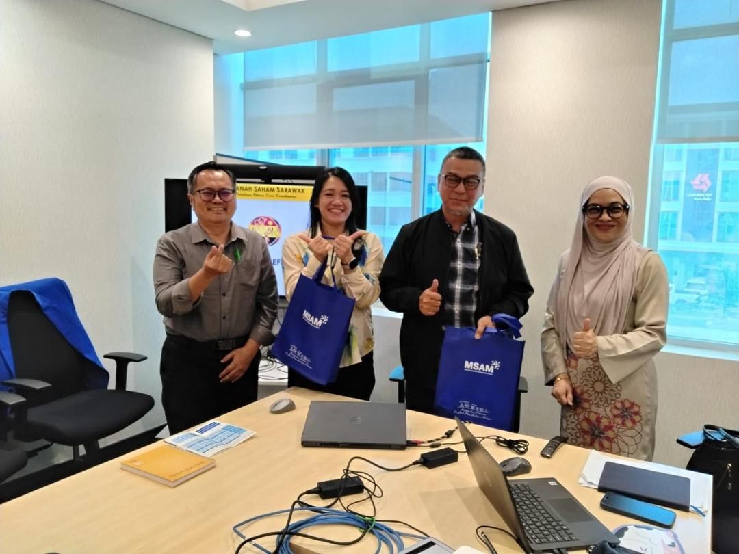 July 10 Kunjungan hormat terhadap ASNB Kuching.jpeg